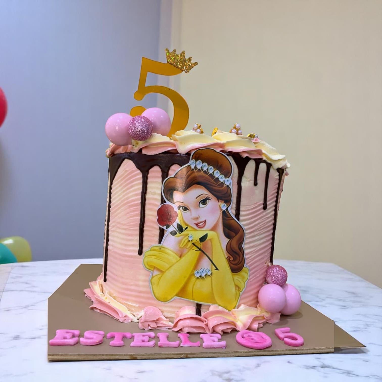 Decorative image for Fruit Toppings Cakes category